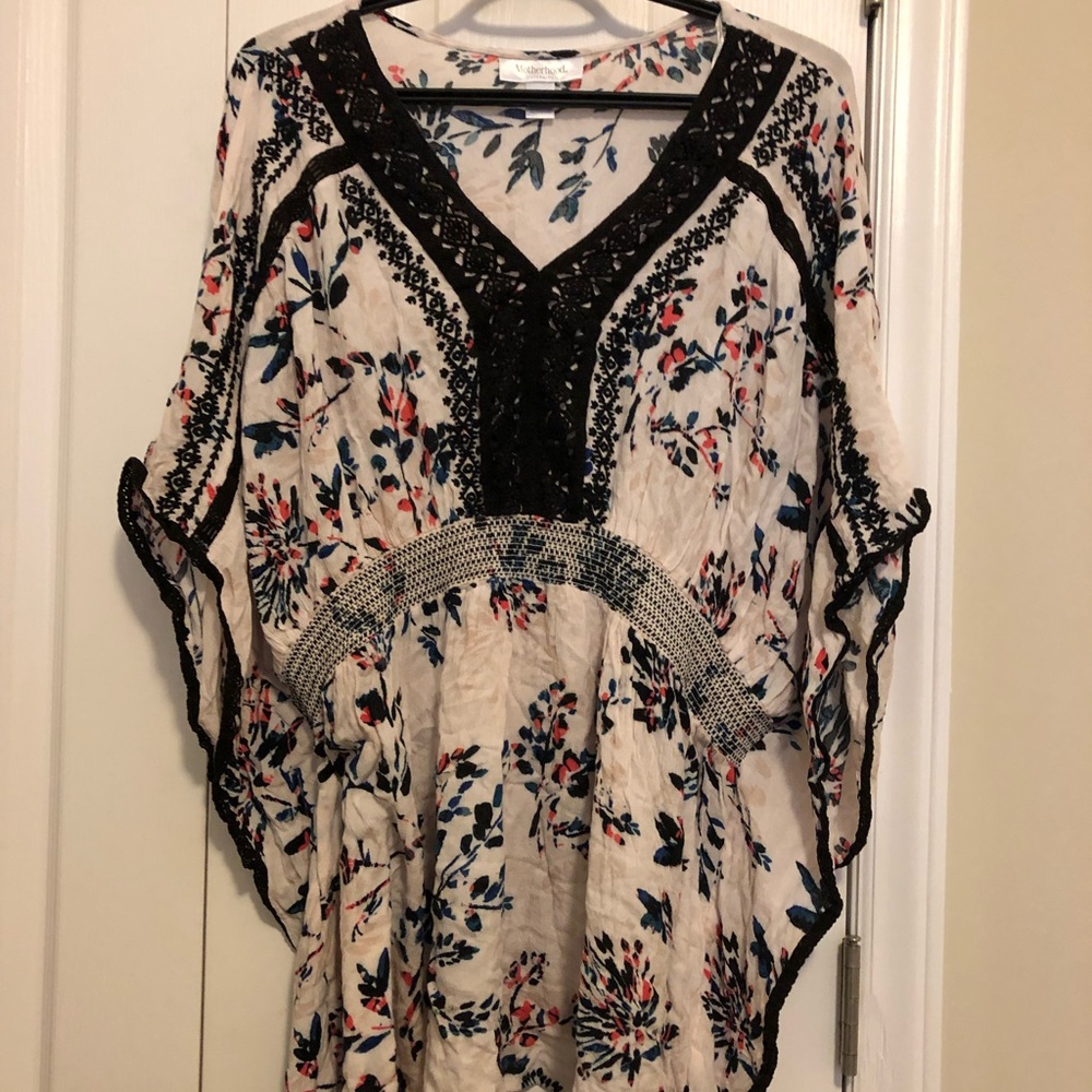 Plus size maternity top